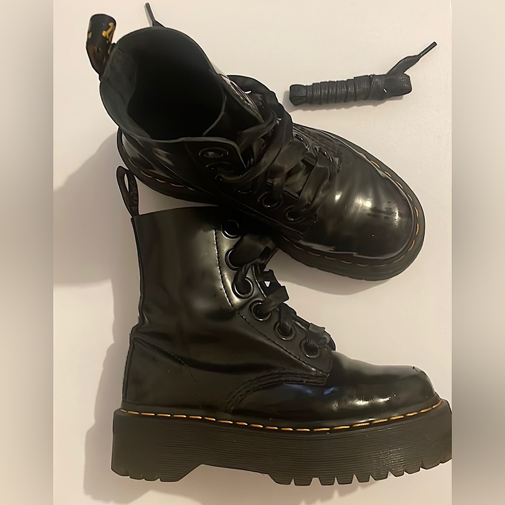 Dr Martens Jaden Boot smooth leather platform